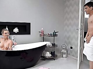Mommy Fucks In The Bathtub Until Her Stepson Comes On Her Face