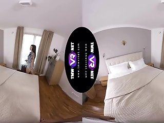 Pleasant Way To Commence A Vacation - Hot Russian Nubile Point Of View Vr