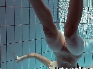 Underwatershow Vid: Lastova