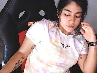 Ultra-cute Unexperienced Vixen Webcam Erotic Clip